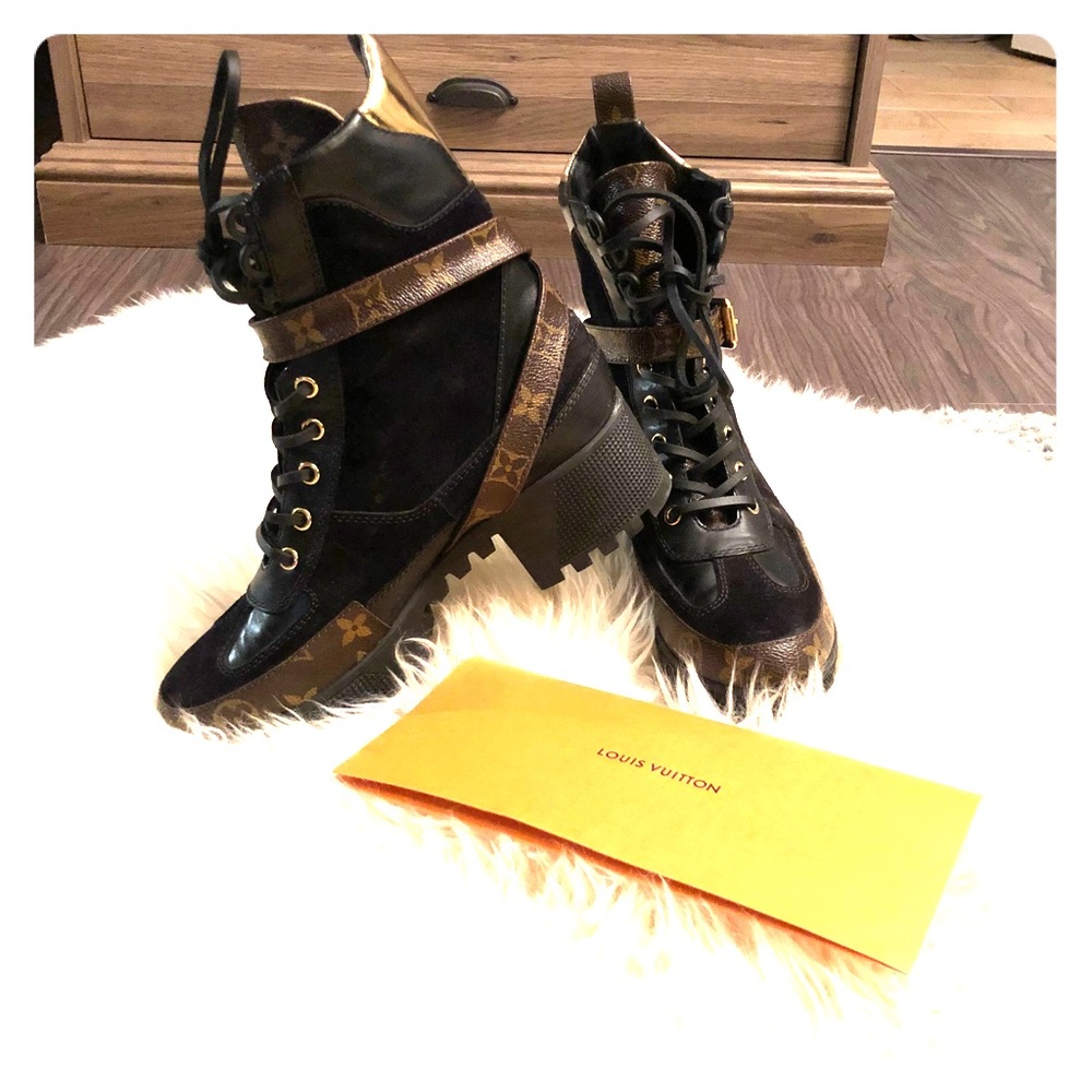 Louis Vuitton Laureate Desert Boots